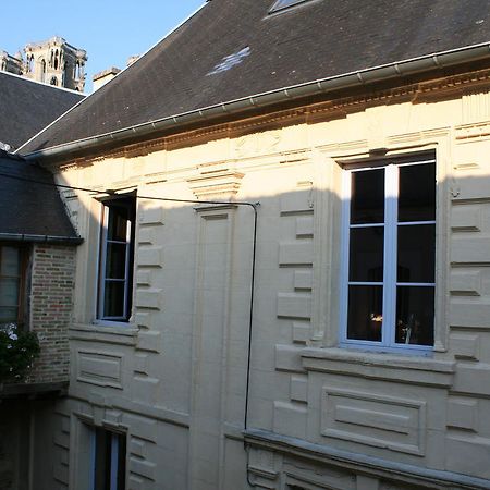 Le Refuge Des Cordeliers Laon Exterior foto