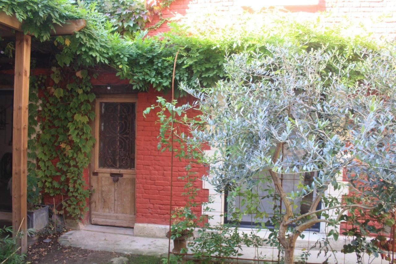 Le Refuge Des Cordeliers Laon Exterior foto